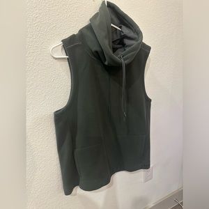 NOBULL Sleeveless Pullover